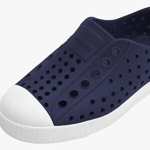 NATIVE Boys Slip Ons Size 10